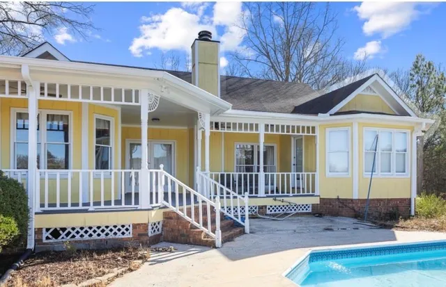 a view of outdoor space yard and patio