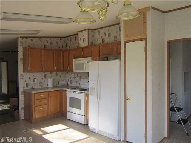 913 Traphill Union Road Traphill, NC 28685 - Photo 7 of 16 Kitchen. All appliances included.