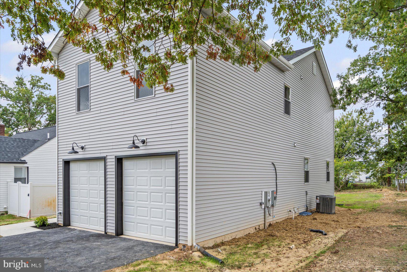 9534 Bauer Avenue Baltimore, MD 21236 - Photo 49 of 53 a view of a white house