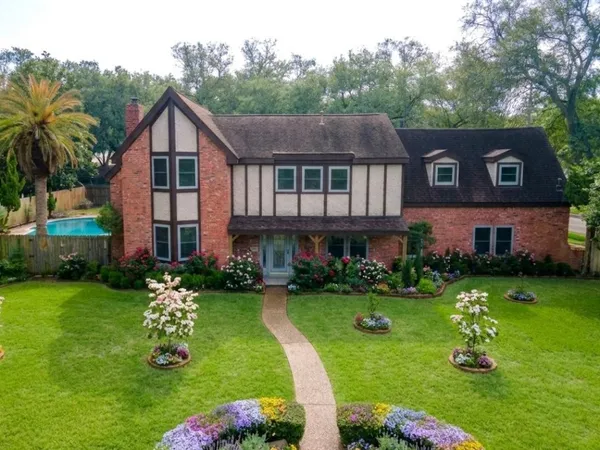 $375,000 | 8515 Twelve Oaks Drive, Texas City, TX 77591