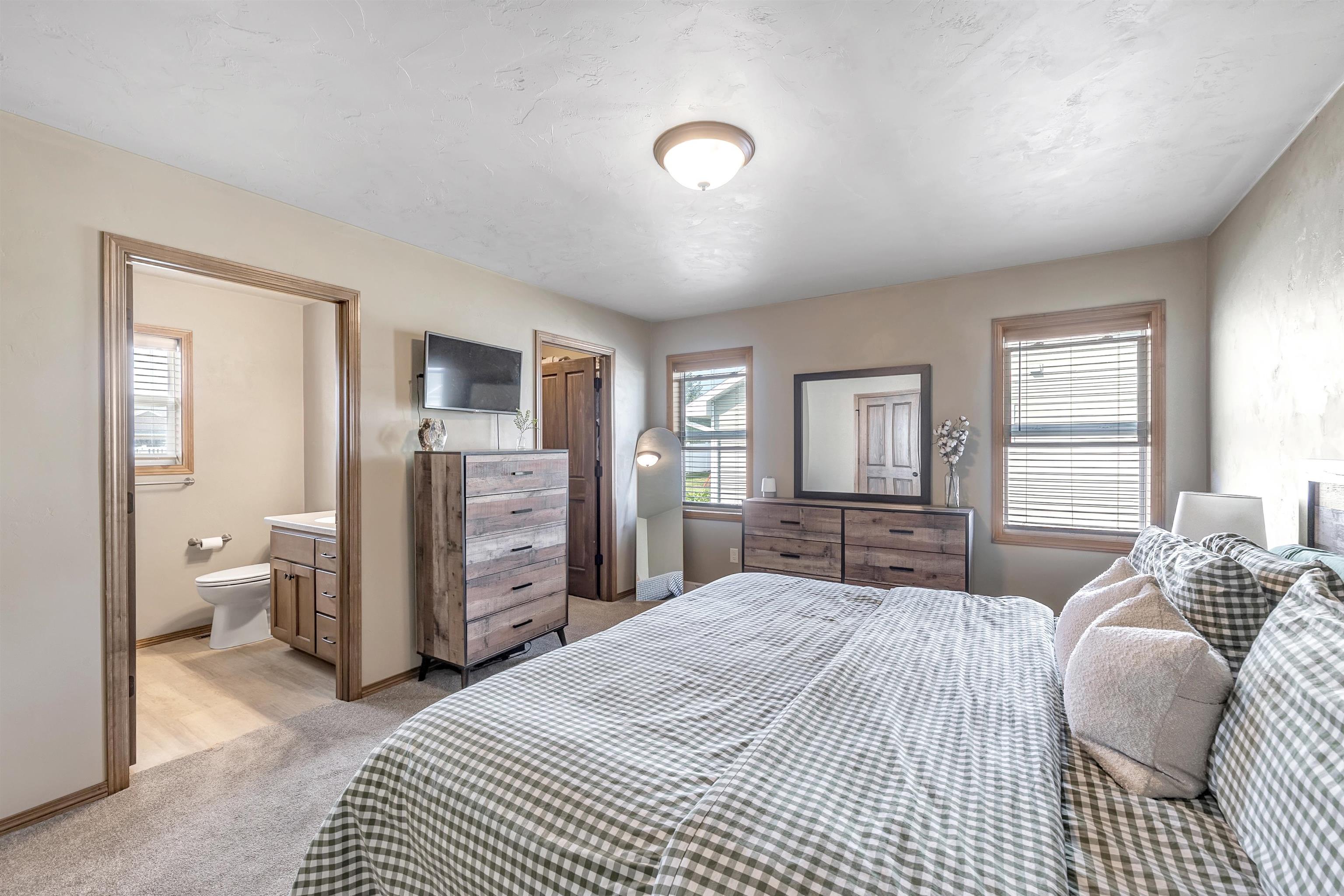 854 Roth Road De Pere, WI 54115 - Photo 12 of 28 Gallery Image 12