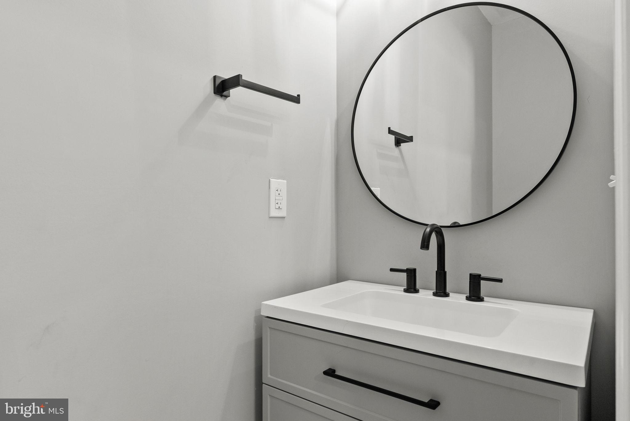 28105 Raccoon Ford Road Culpeper, VA 22701 - Photo 35 of 88 Main Level Half Bathroom