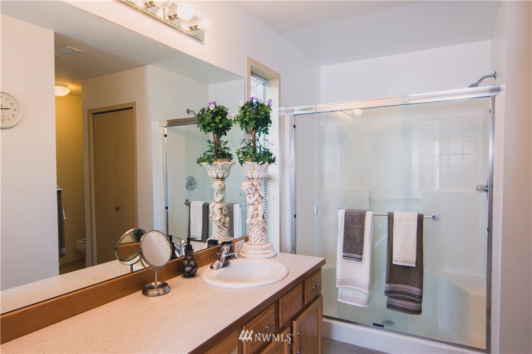 245 Ferndale Court Northeast Renton, WA 98056 - Photo 11 of 22
