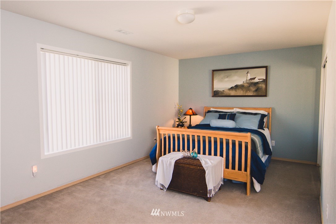 245 Ferndale Court Northeast Renton, WA 98056 - Photo 16 of 22