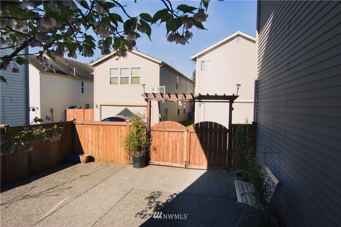 245 Ferndale Court Northeast Renton, WA 98056 - Photo 20 of 22