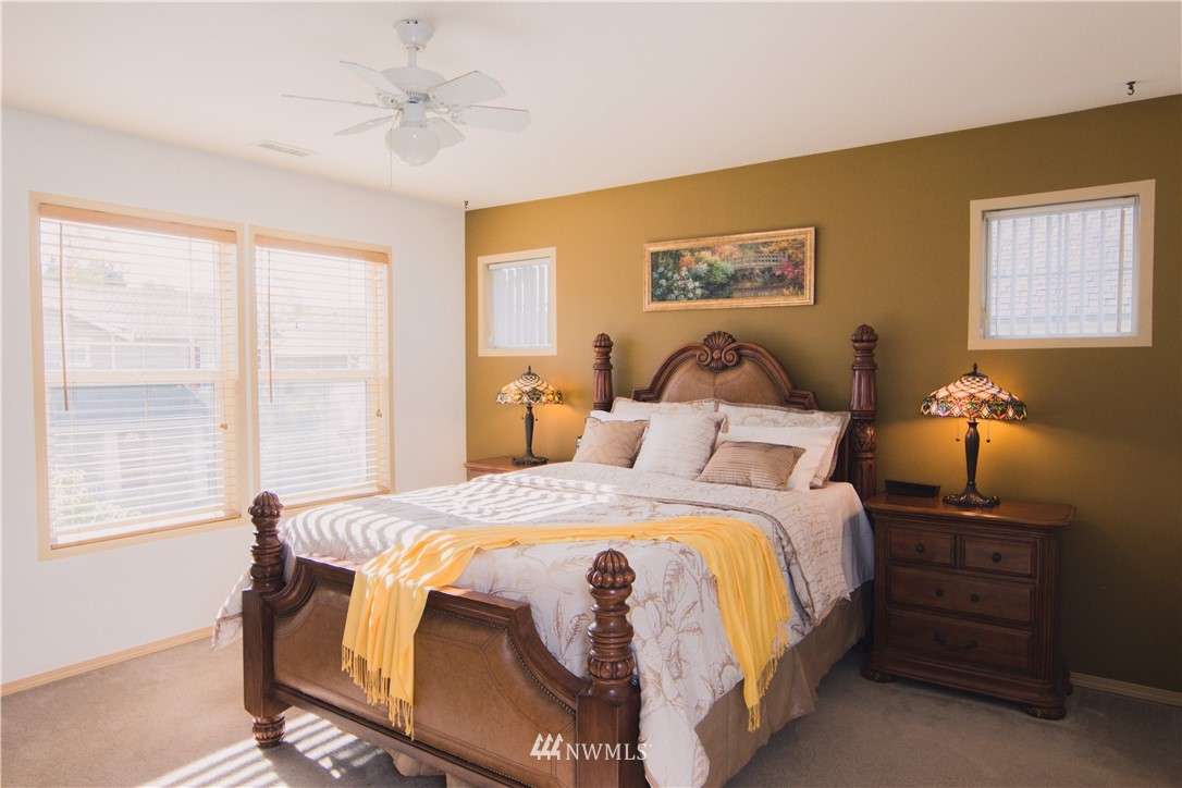 245 Ferndale Court Northeast Renton, WA 98056 - Photo 9 of 22