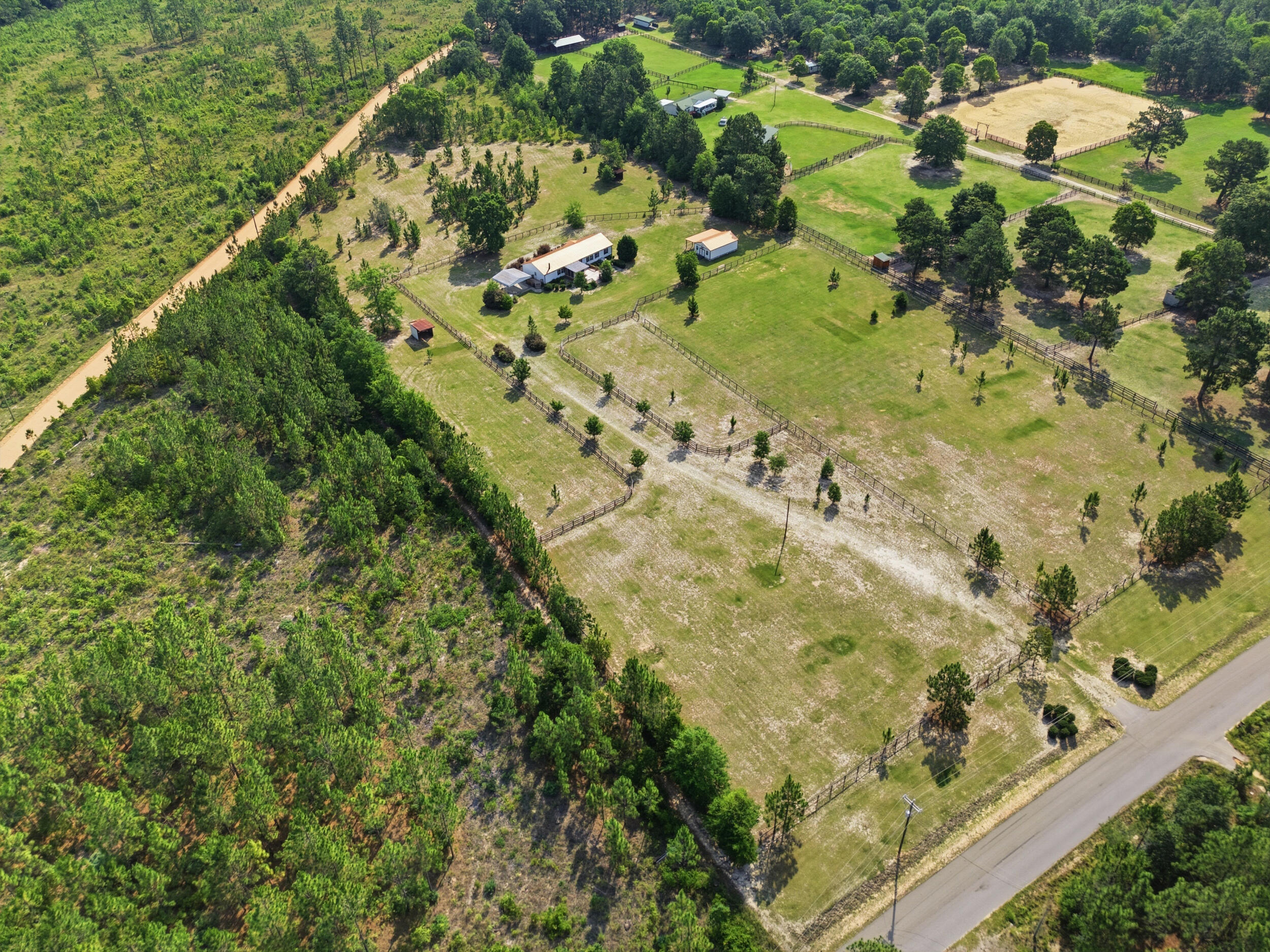 685 Centerwood Road Williston, SC 29853 - Photo 35 of 42