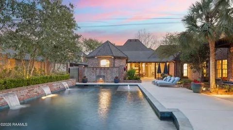 $995,000 | 115 Flagstone Court, Lafayette, LA 70503