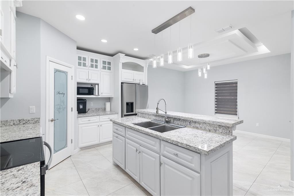 712 Fir Street Rio Grande City, TX 78582 - Photo 3 of 16 Gallery Image 3