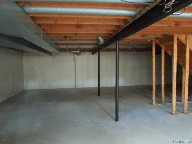 5590 Ridgewood Road, Unit 5590 West Bloomfield, MI 48322 - Photo 20 of 22 4-2 086.jpg