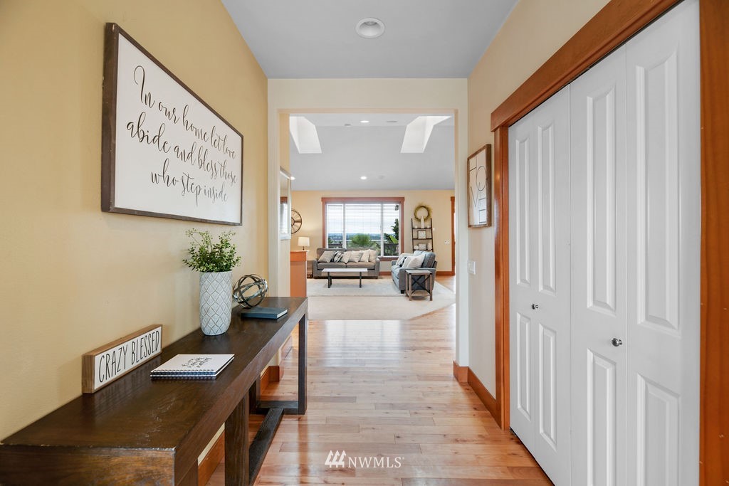 405 Vernon Road Lake Stevens, WA 98258 - Photo 7 of 40 Gallery Image 7