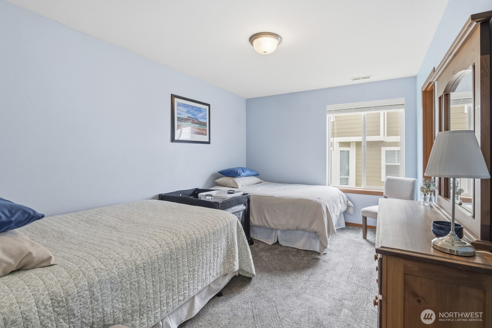 1804 Harborview Drive Aberdeen, WA 98520 - Photo 22 of 30 a bedroom with a bed and a window