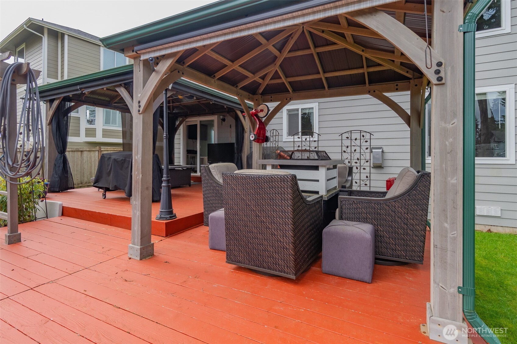 1804 Harborview Drive Aberdeen, WA 98520 - Photo 25 of 30 a view of living room with furniture and a fireplace