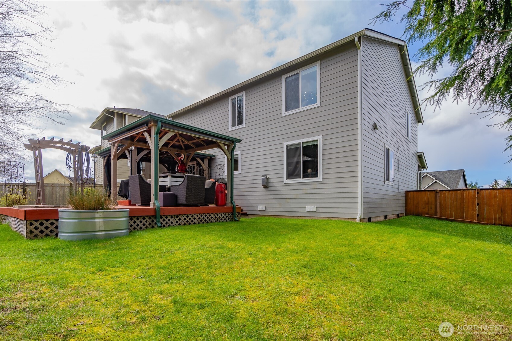 1804 Harborview Drive Aberdeen, WA 98520 - Photo 29 of 30 a view of a house with a yard and sitting area