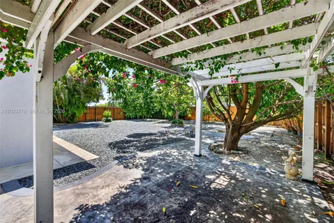 $650,000 | 709 Northwest 9th Court, Hallandale Beach, FL 33009