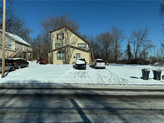 $300,000 | 3716-3718 East 9th Street, Kansas City, MO 64124