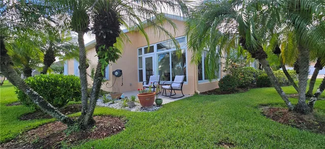 $2,150 | 406 West Tangerine Square Southwest, Vero Beach, FL 32968