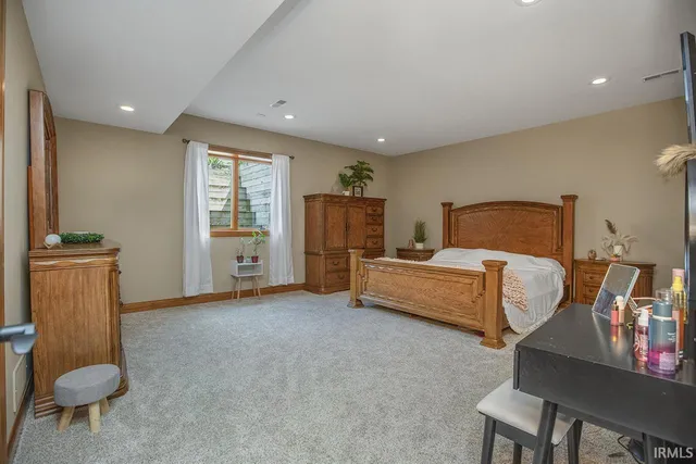 $1,100,000 | 52176 County Road 21, Bristol, IN 46507