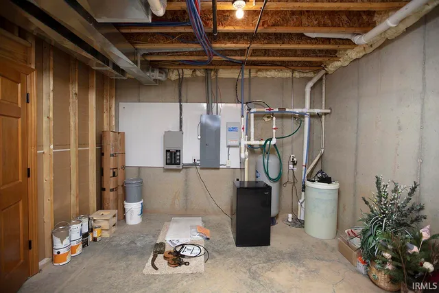 $1,100,000 | 52176 County Road 21, Bristol, IN 46507