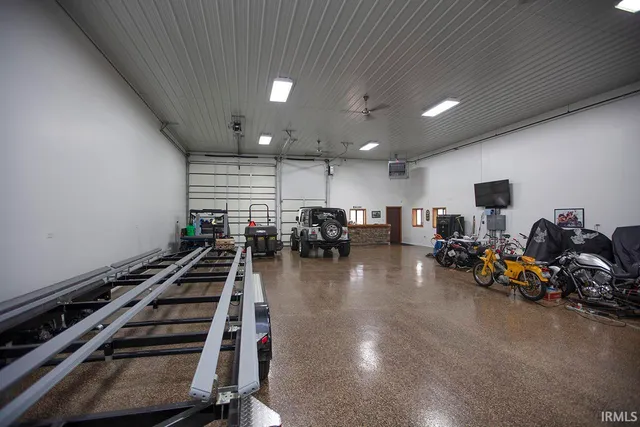 $1,100,000 | 52176 County Road 21, Bristol, IN 46507