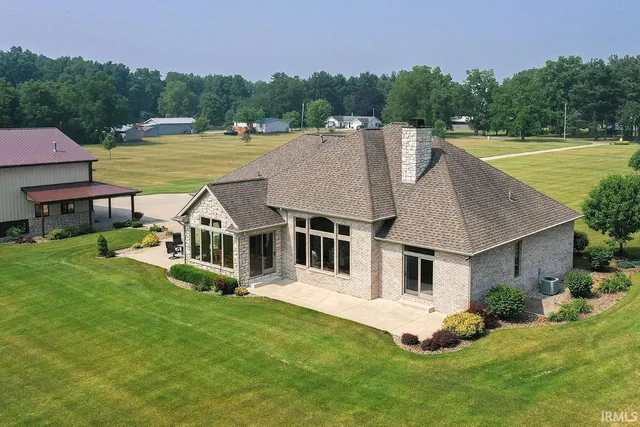 $1,100,000 | 52176 County Road 21, Bristol, IN 46507