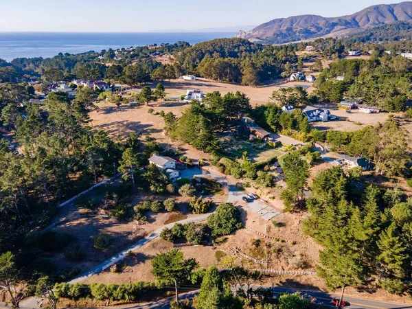 $2,349,000 | 1790 Sunshine Valley Road, Moss Beach, CA 94038