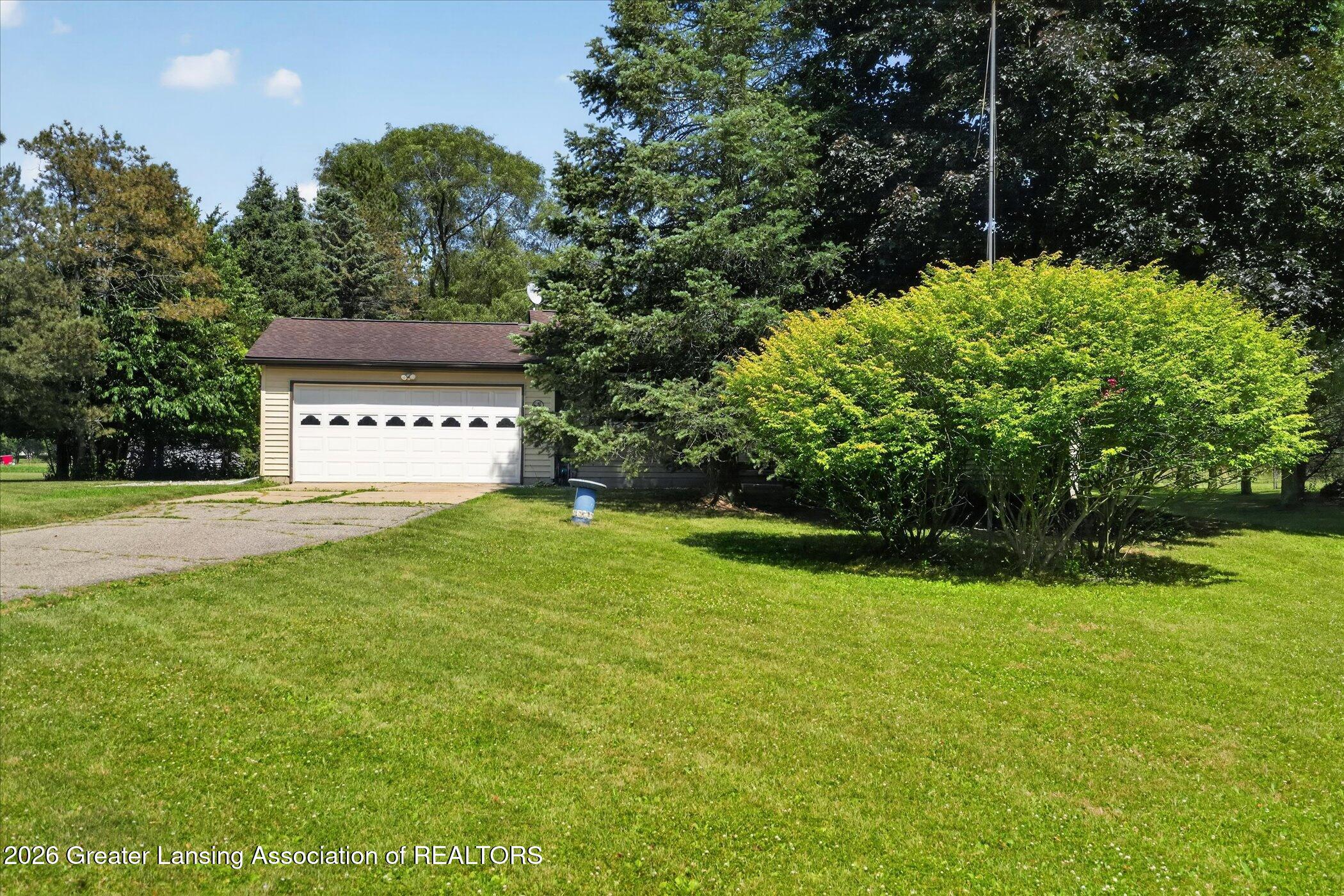 3970 Vanneter Road Williamston, MI 48895 - Photo 4 of 53 03-3970-Vanneter-Rd-Williamston-WindowSt