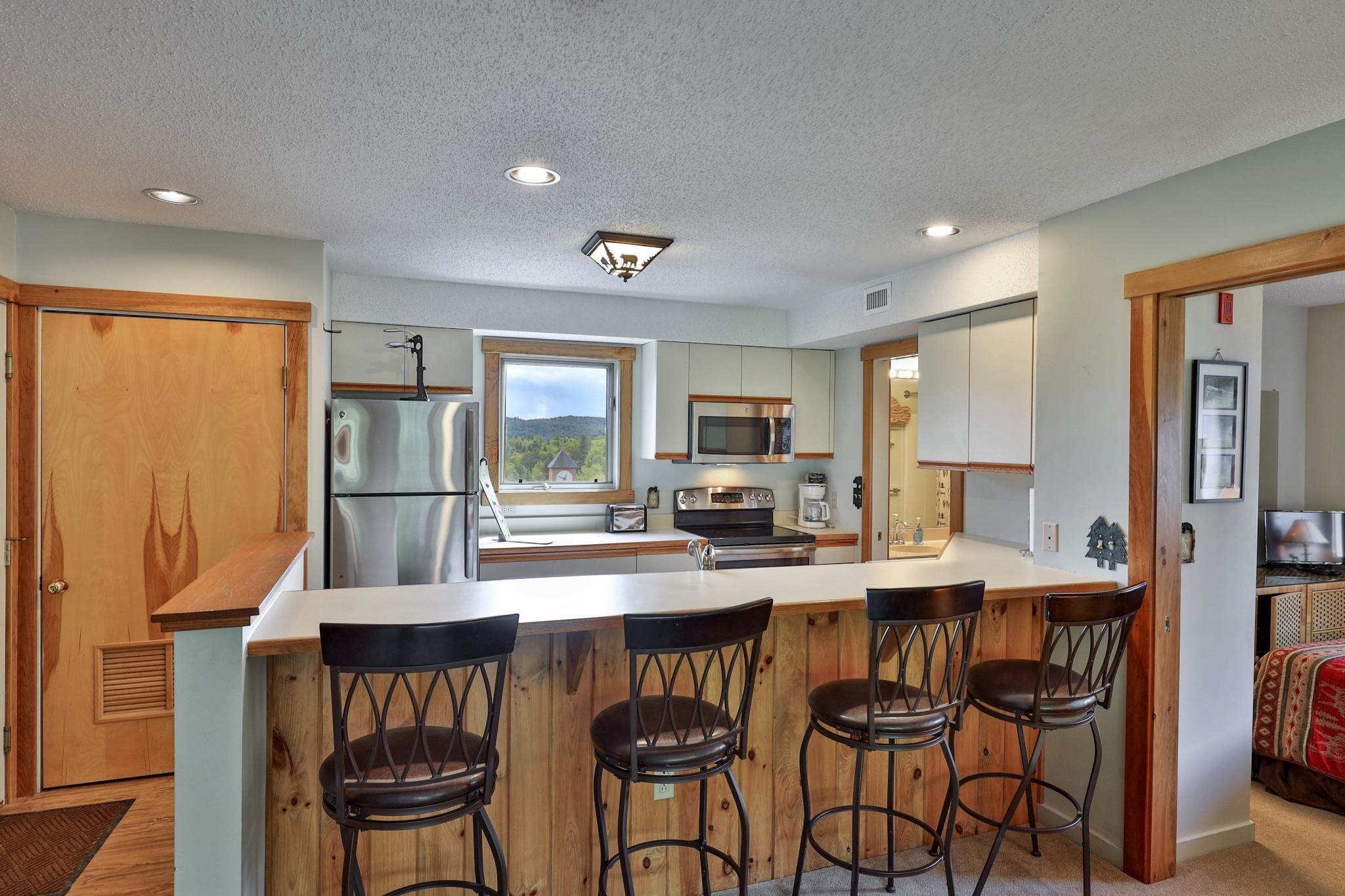 109 Okemo Ridge Road, Unit C301 Ludlow, VT 05149 - Photo 11 of 30 Gallery Image 11
