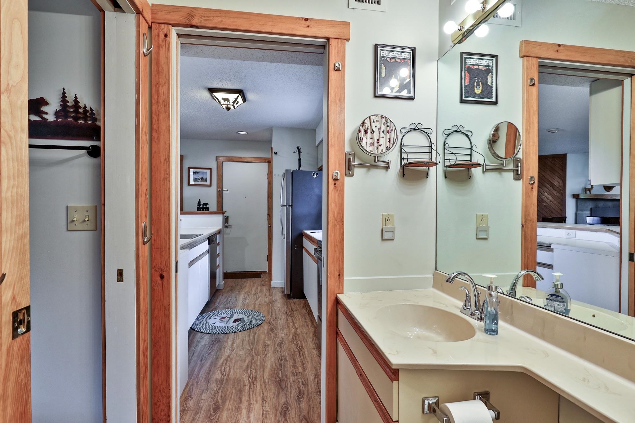 109 Okemo Ridge Road, Unit C301 Ludlow, VT 05149 - Photo 23 of 30 Gallery Image 23