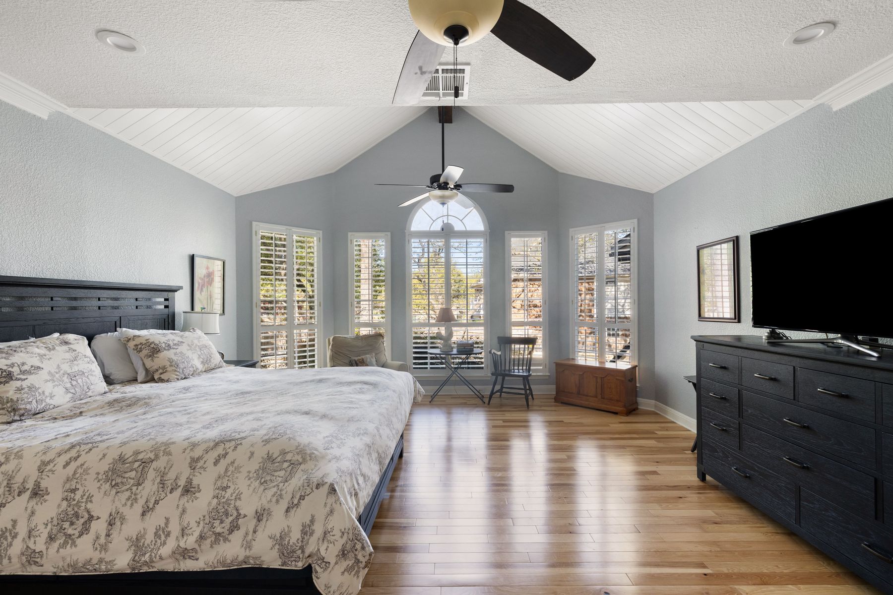 6026 Tributary Ridge Drive Austin, TX 78759 - Photo 14 of 40