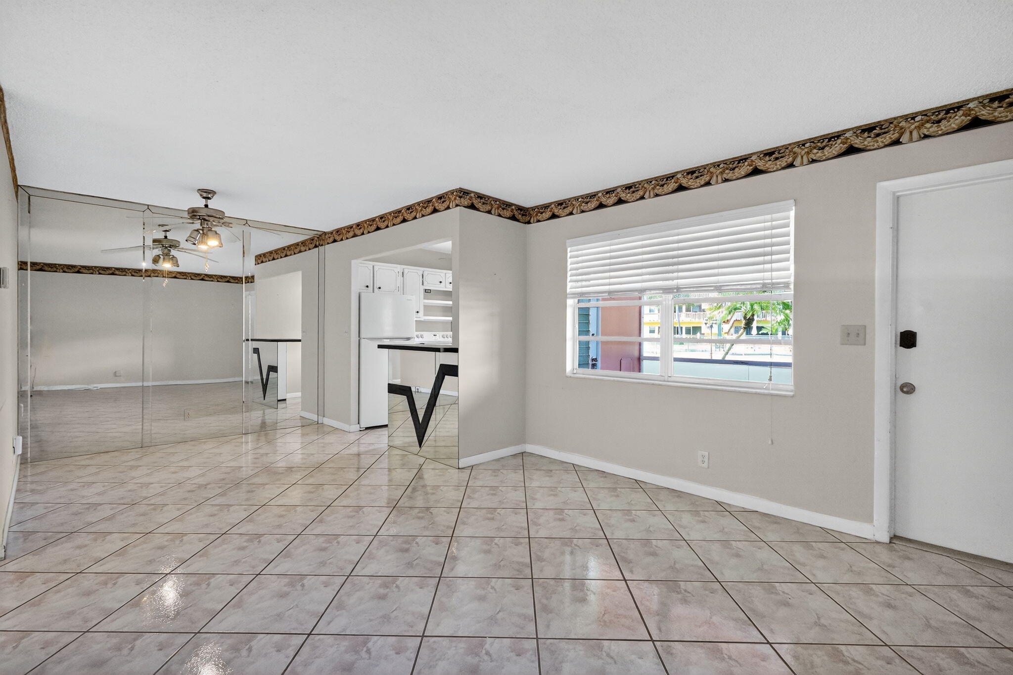 5300 Washington Street, Unit J116 Hollywood, FL 33021 - Photo 3 of 36 18-web-or-mls-008_8H3A5729 (2)
