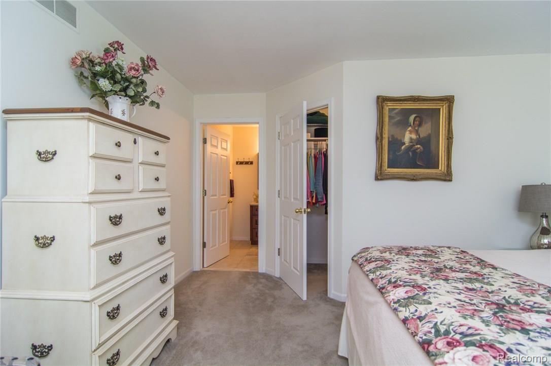 610 North State Street Howell, MI 48843 - Photo 17 of 44 DSC_1643.jpg