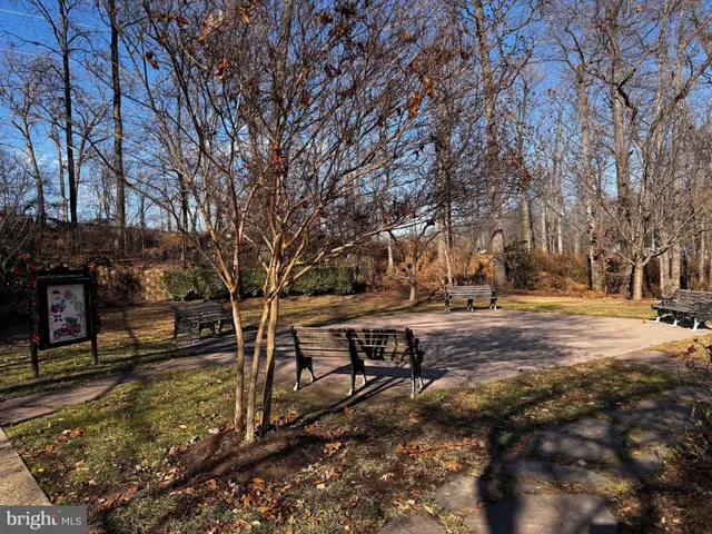 $2,700 | 12635 Fair Crest Court, Unit 124, Fairfax, VA 22033