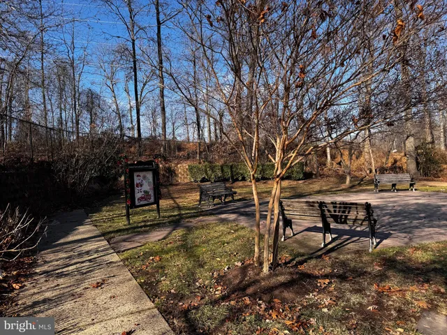 $2,700 | 12635 Fair Crest Court, Unit 124, Fairfax, VA 22033