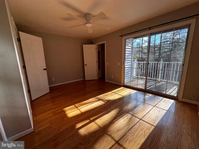 $2,700 | 12635 Fair Crest Court, Unit 124, Fairfax, VA 22033