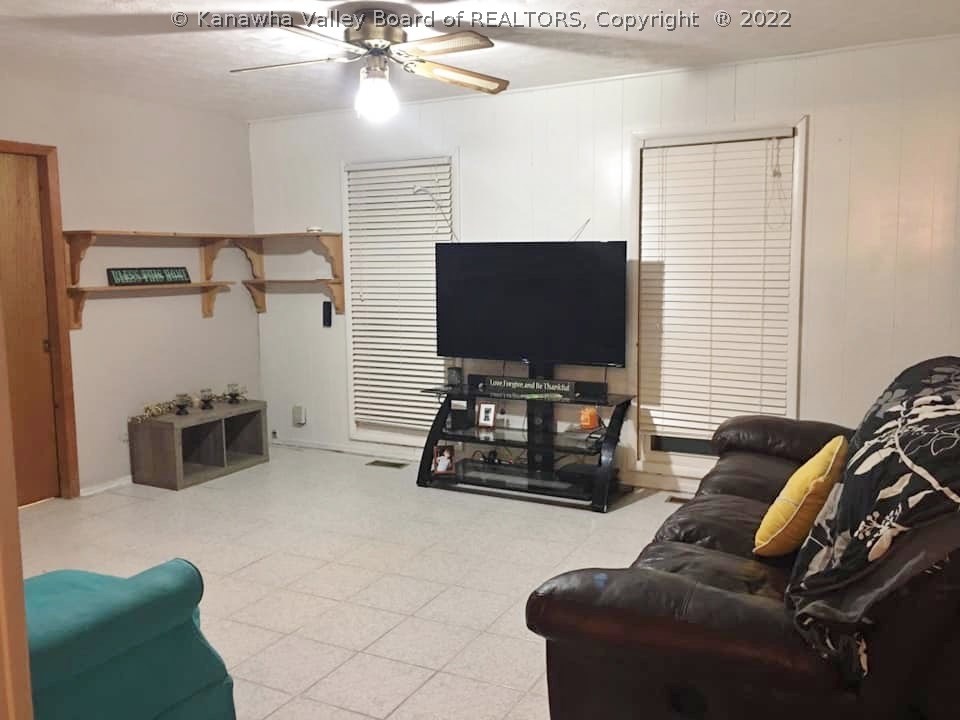 802 Thompson Road Culloden, WV 25510 - Photo 3 of 30 Gallery Image 3