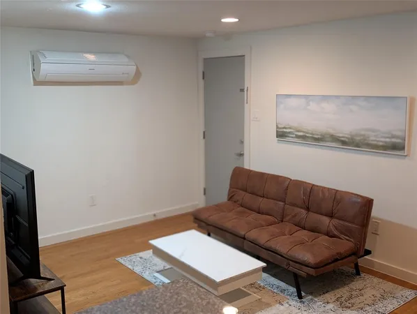 $1,350 | 6117 Bandera Avenue, Unit B, Dallas, TX 75225