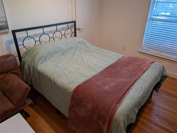 $1,350 | 6117 Bandera Avenue, Unit B, Dallas, TX 75225