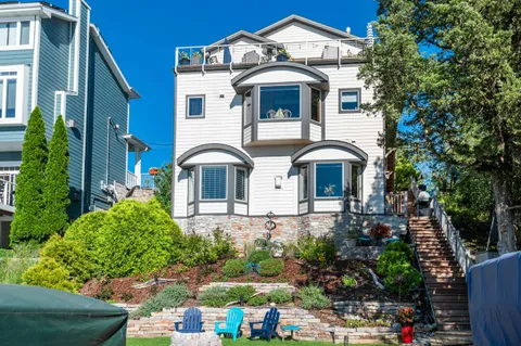 $1,299,999 | W332N6211 County Rd C, Merton, WI 53058