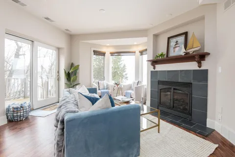 $1,299,999 | W332N6211 County Rd C, Merton, WI 53058