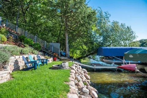 $1,299,999 | W332N6211 County Rd C, Merton, WI 53058