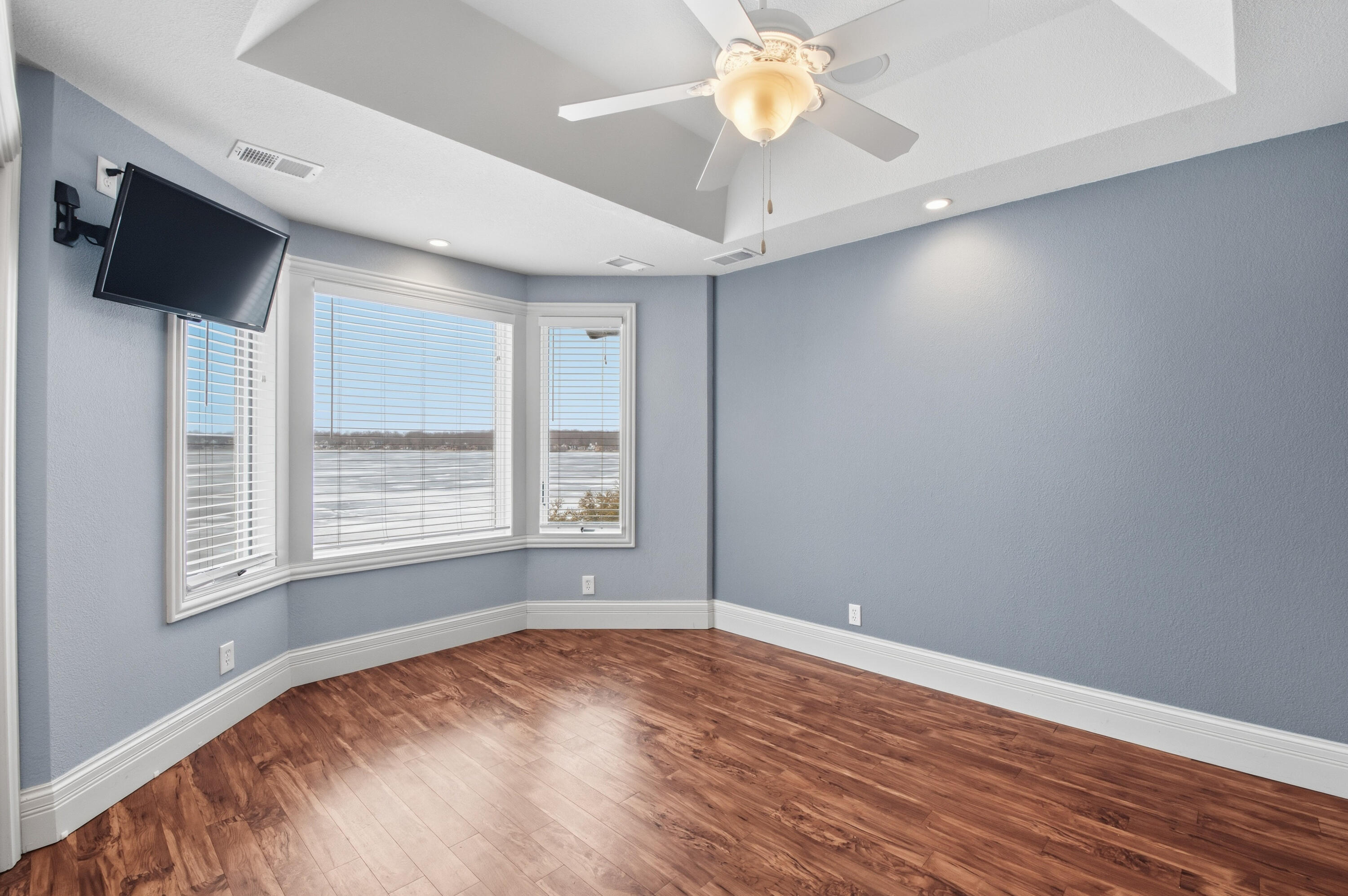 W332N6211 County Rd C Merton, WI 53058 - Photo 37 of 55 Bedroom