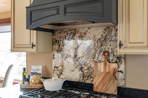 $1,299,999 | W332N6211 County Rd C, Merton, WI 53058