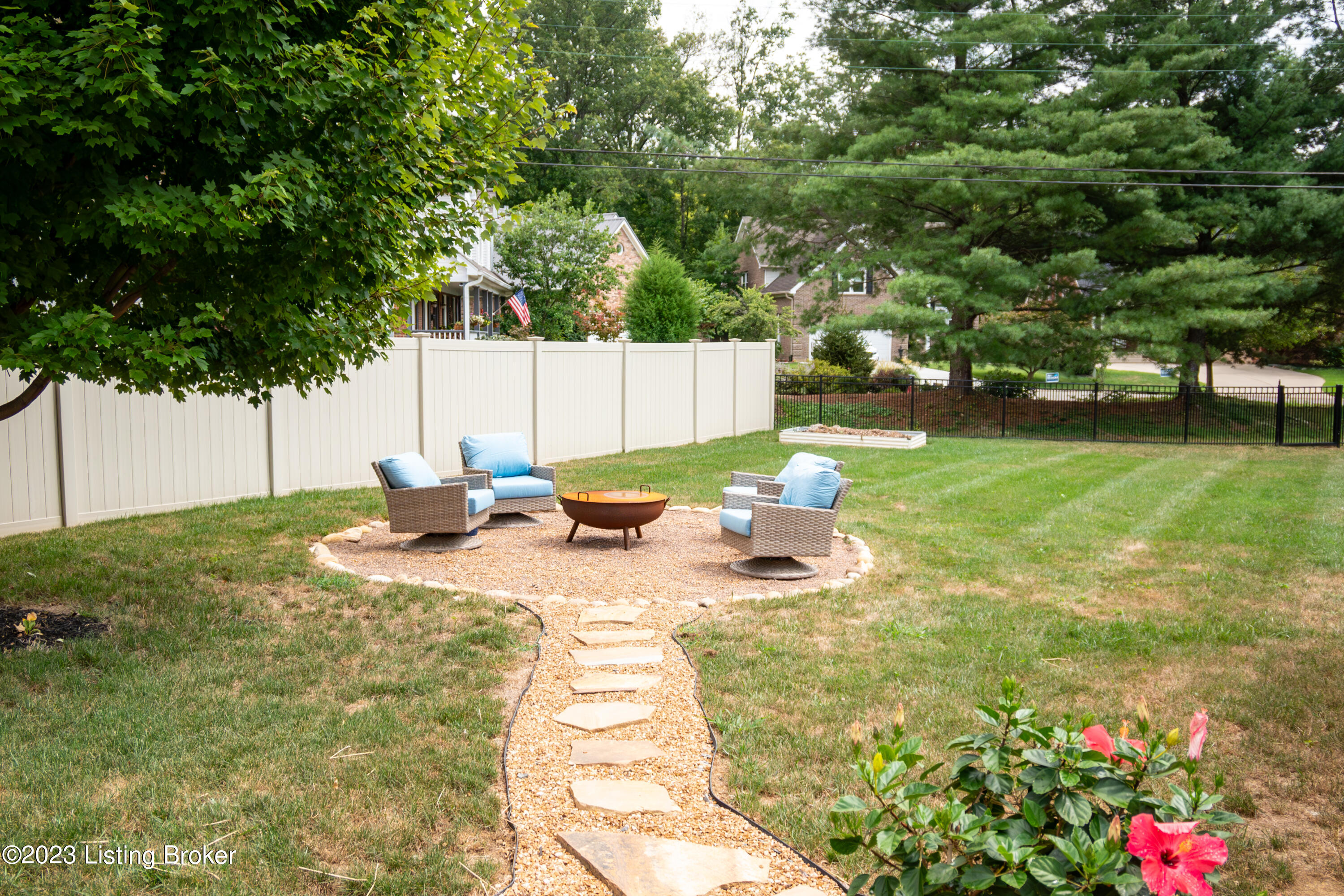 4611 Beaver Road Louisville, KY 40207 - Photo 43 of 46 Backyard