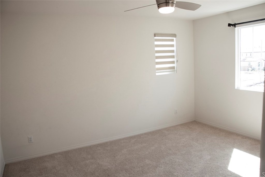 977 Peach Grove Riverside, CA 92501 - Photo 18 of 36