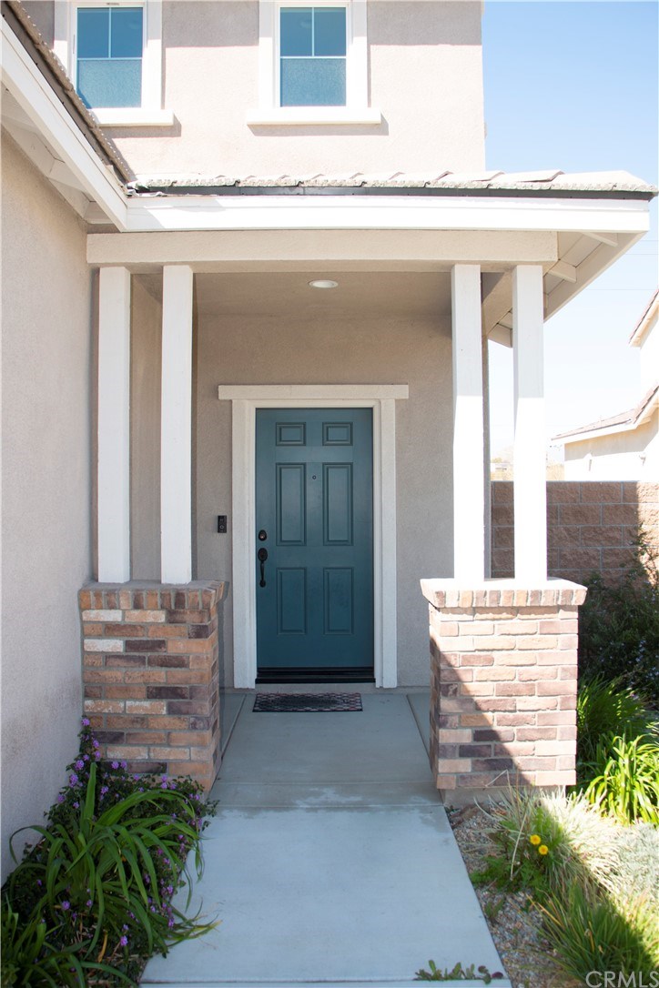 977 Peach Grove Riverside, CA 92501 - Photo 3 of 36