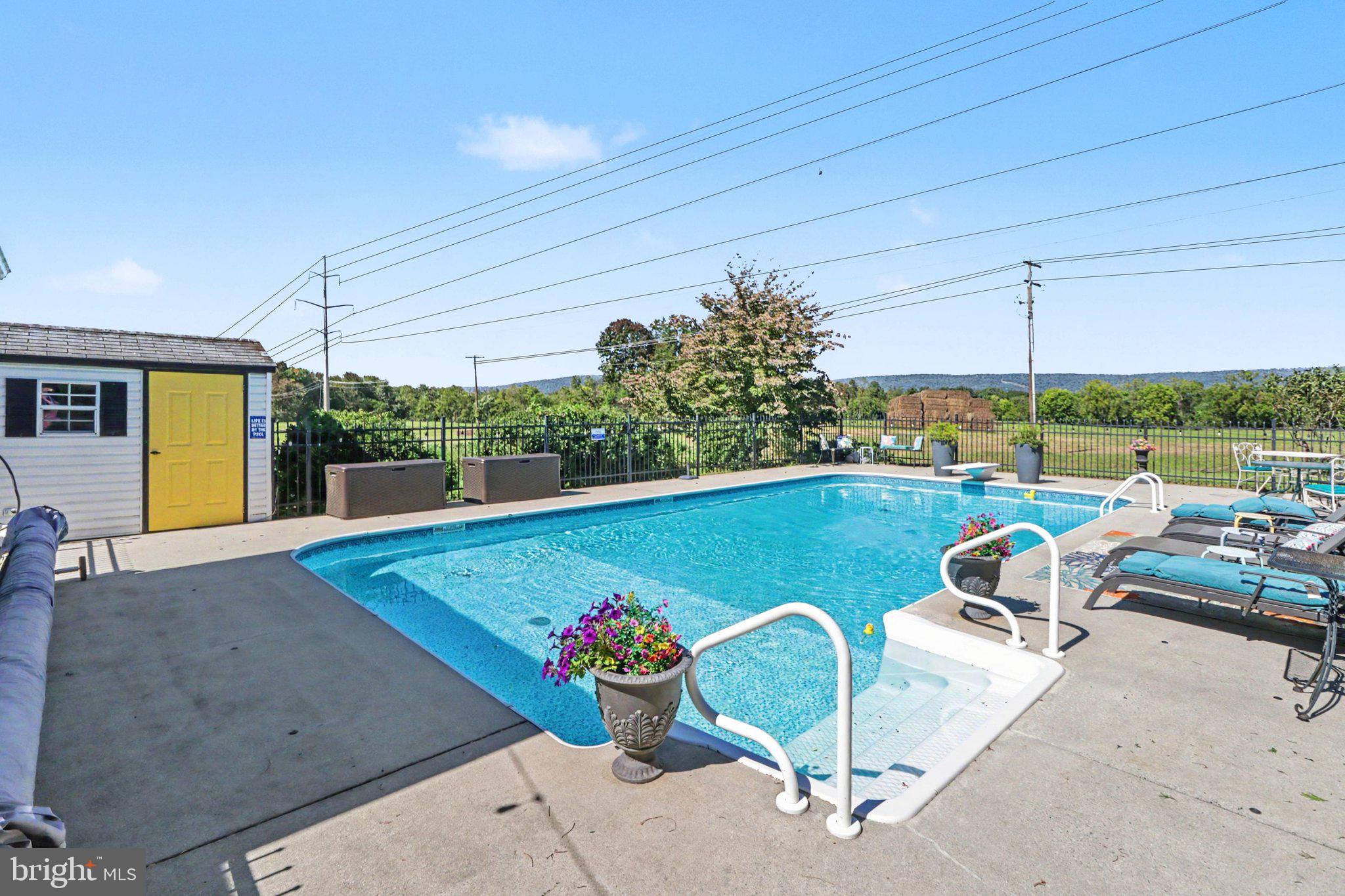 704 Drexel Road Harrisburg, PA 17109 - Photo 32 of 43 Pool