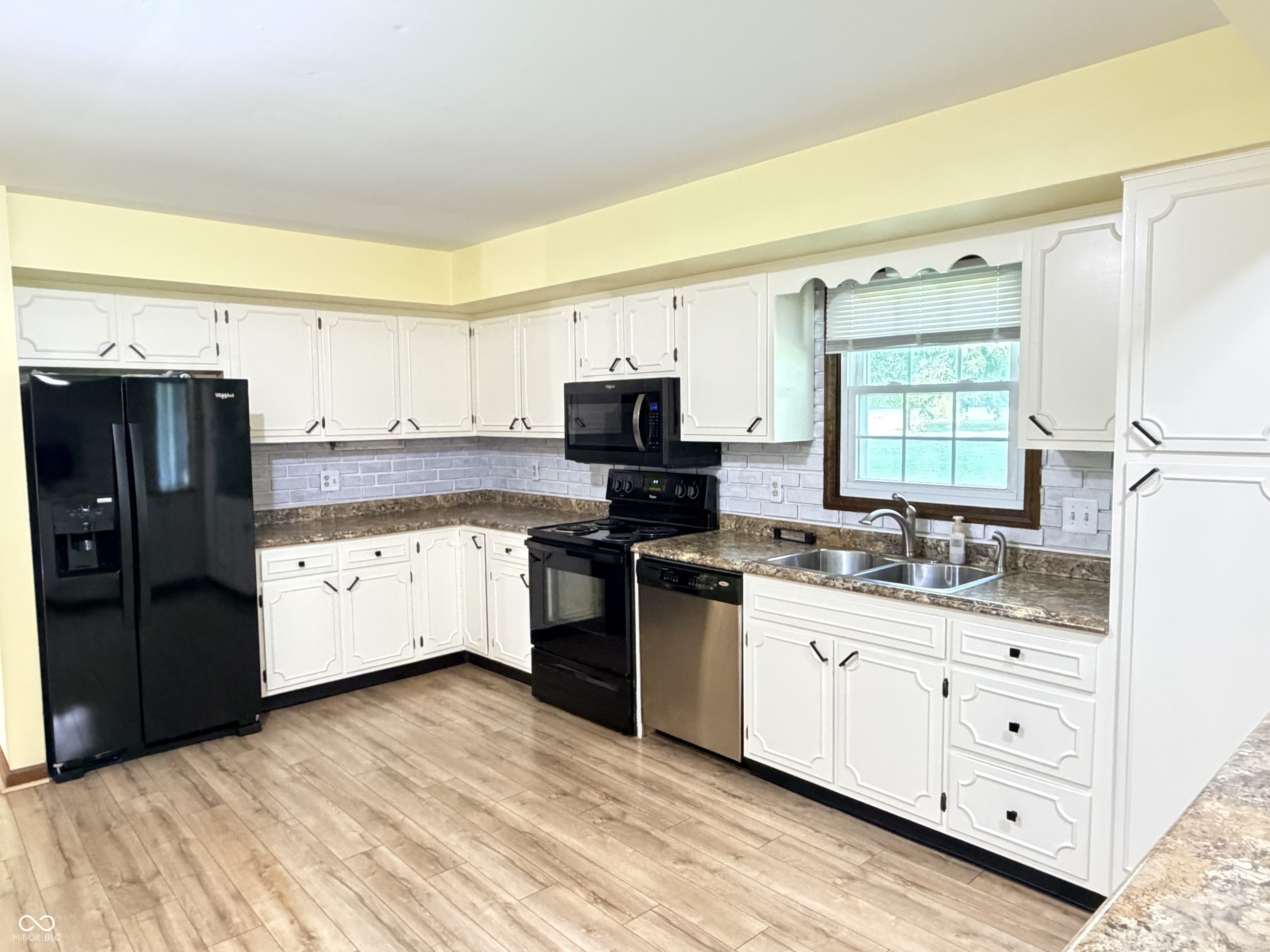 323 North Windswept Road Greenfield, IN 46140 - Photo 6 of 27