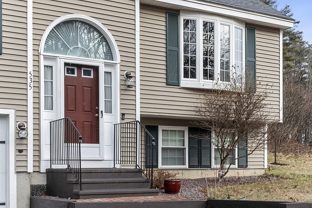 535 Clark Street Gardner, MA 01440 - Photo 3 of 41 a front view of a house