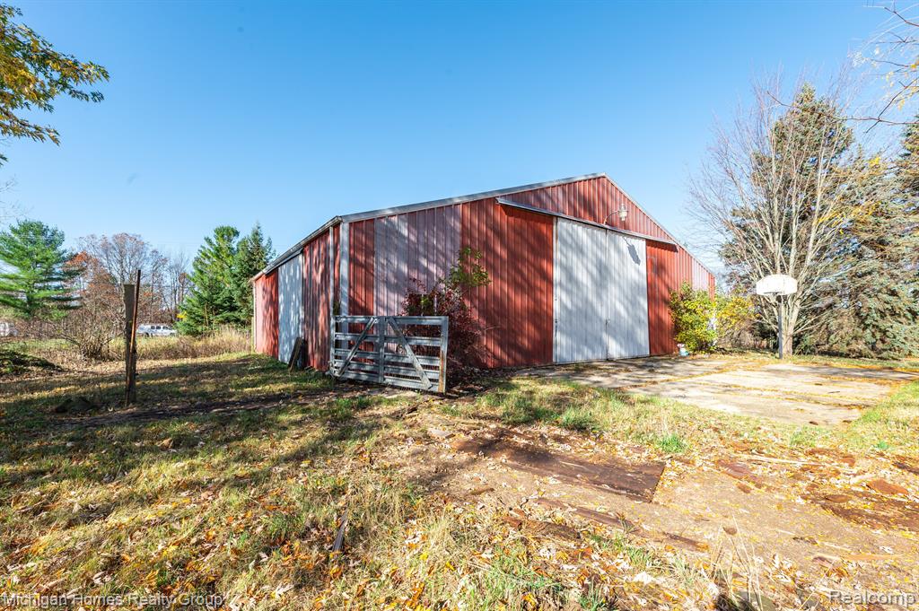 4267 Lippincott Road Lapeer, MI 48446 - Photo 5 of 61